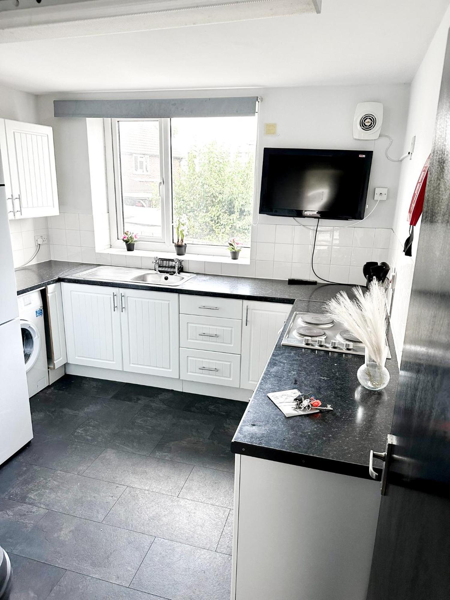 Lovely, Cosy & Central 3 Bed House Near Station Gillingham  Kültér fotó